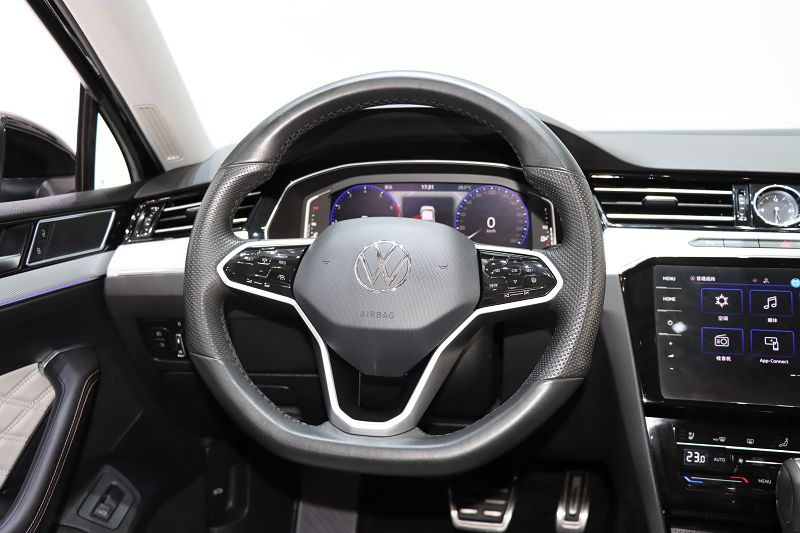 大众 迈腾 2023款 200万辆纪念版 330TSI DSG豪华型