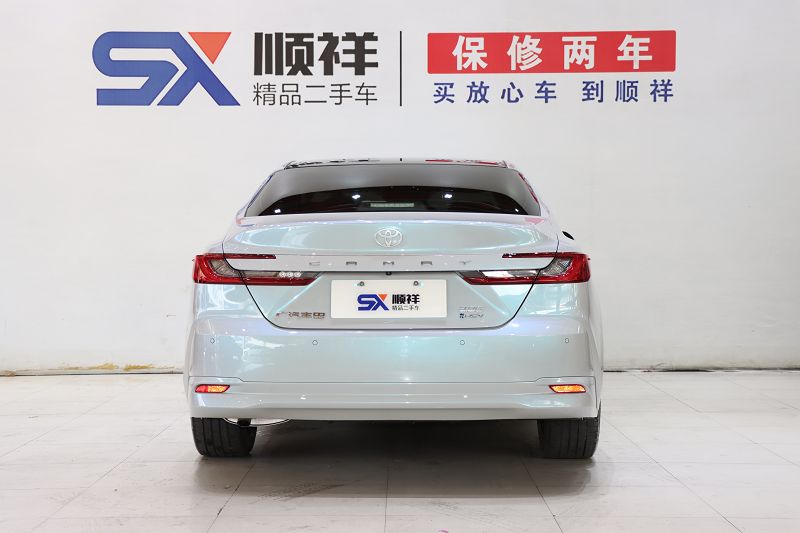 丰田 凯美瑞 2024款 双擎 2.0HG 尊贵版