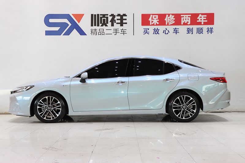 丰田 凯美瑞 2024款 双擎 2.0HG 尊贵版
