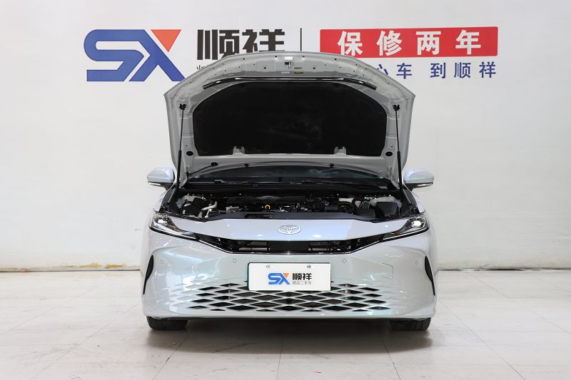丰田 凯美瑞 2024款 双擎 2.0HG 尊贵版
