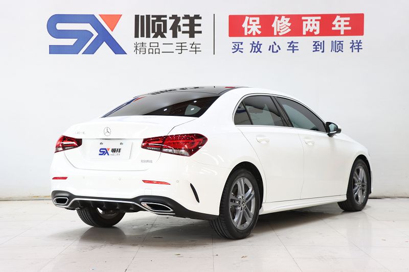 奔驰A级 2022款 A 180 L 运动轿车