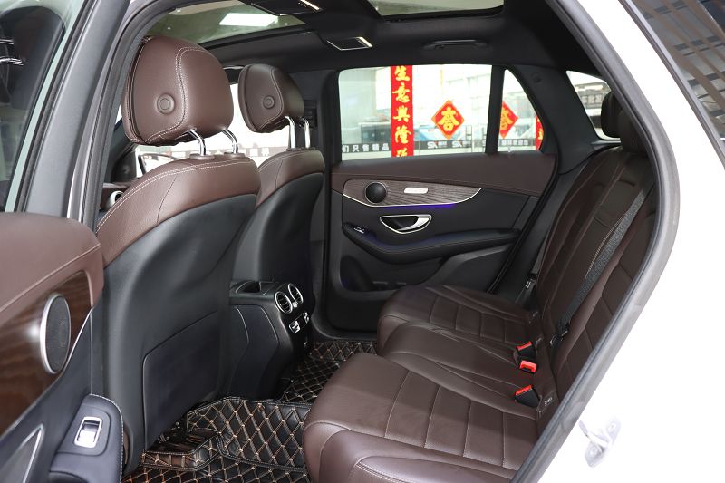 奔驰GLC级 2022款 GLC 260 L 4MATIC 豪华型
