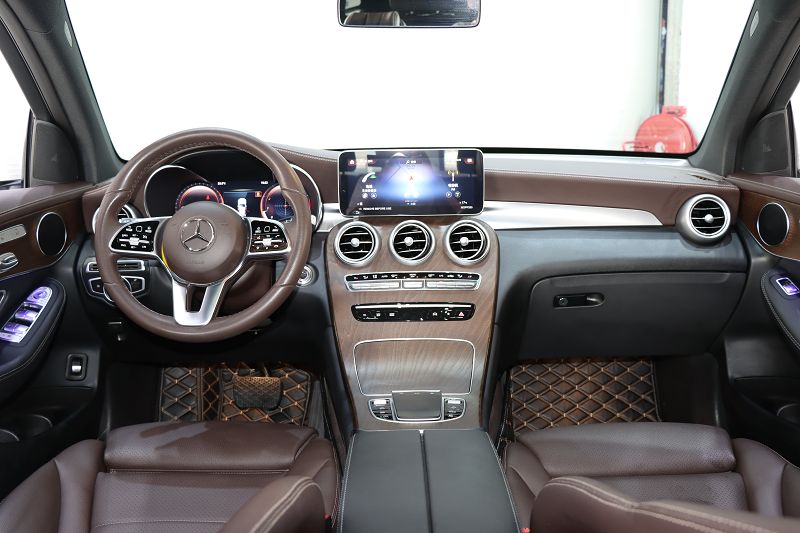 奔驰GLC级 2022款 GLC 260 L 4MATIC 豪华型