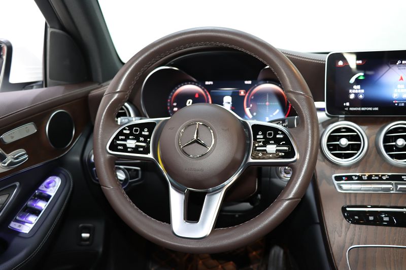 奔驰GLC级 2022款 GLC 260 L 4MATIC 豪华型