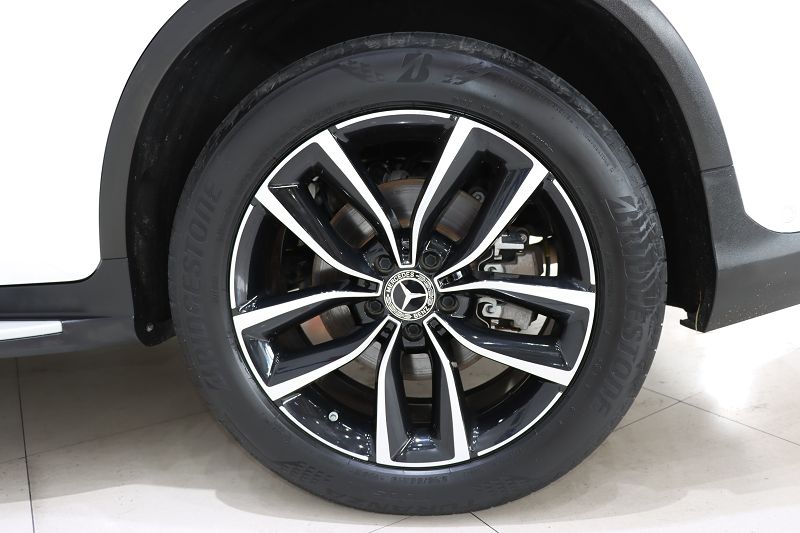 奔驰GLC级 2022款 GLC 260 L 4MATIC 豪华型