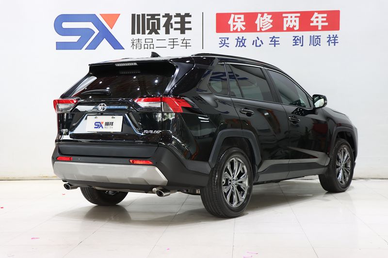丰田 RAV4荣放 2023款 2.0L CVT两驱风尚Plus版