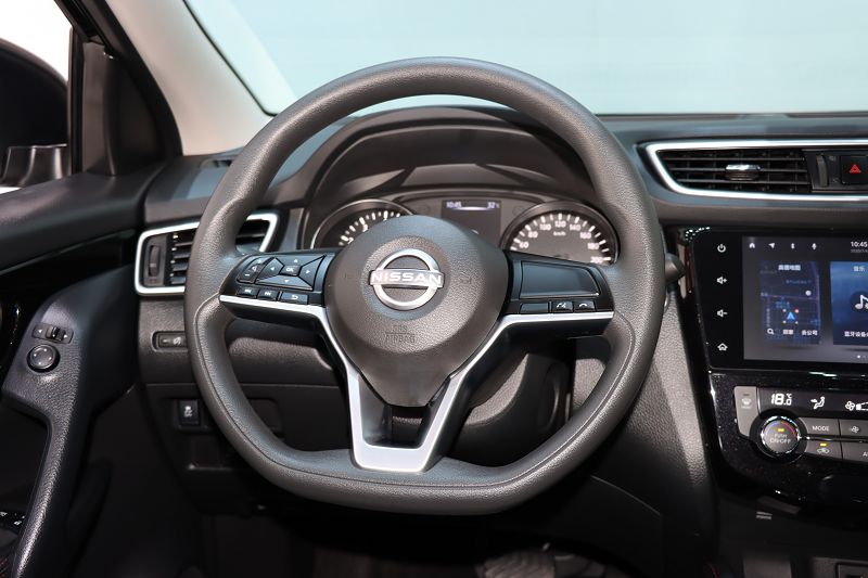 日产逍客 2023款 经典 2.0L CVT XV舒适版