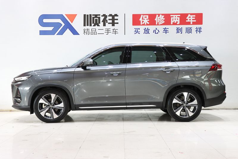 长安X7 PLUS 2024款 1.5T 自动尊崇型 7座