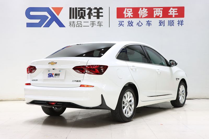 雪佛兰科鲁泽 2023款 1.5L 双离合悦享版