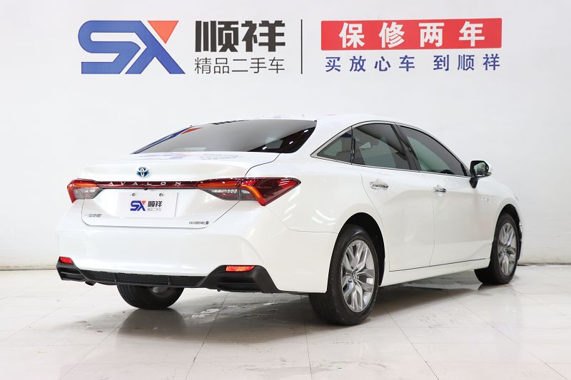 丰田 亚洲龙 2019款 双擎 2.5L 豪华版 国VI
