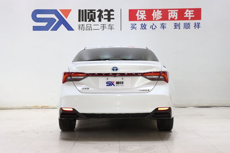 丰田 亚洲龙 2019款 双擎 2.5L 豪华版 国VI