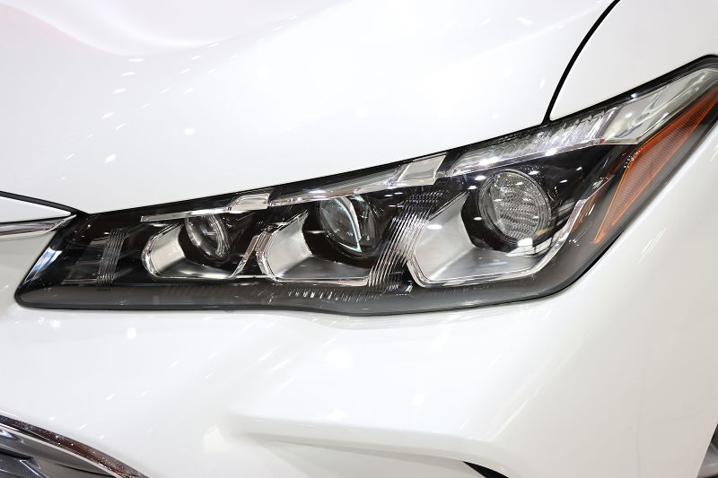 丰田 亚洲龙 2019款 双擎 2.5L 豪华版 国VI