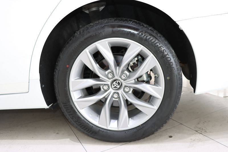 丰田 亚洲龙 2019款 双擎 2.5L 豪华版 国VI