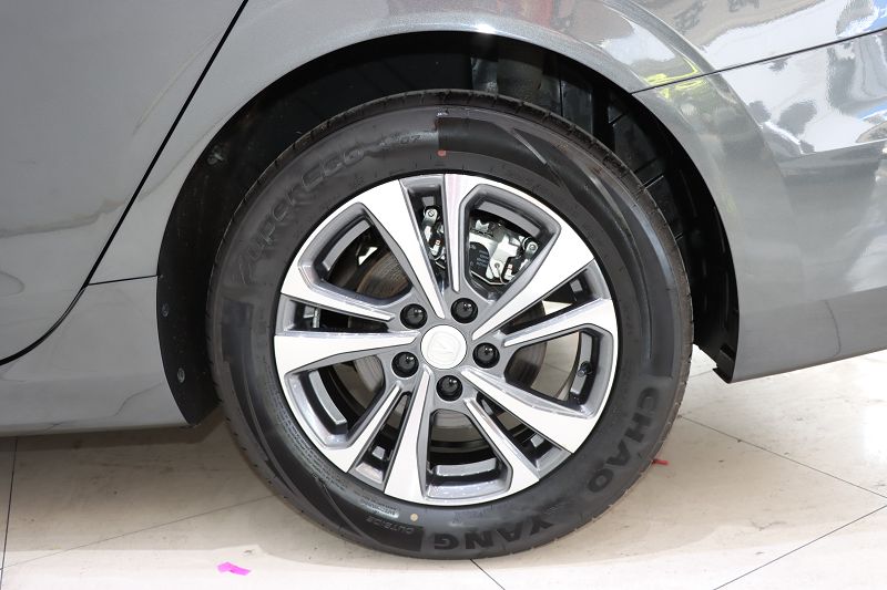 长安 逸动 2023款 畅享版 PLUS 蓝鲸NE 1.4T GDI DCT尊贵版