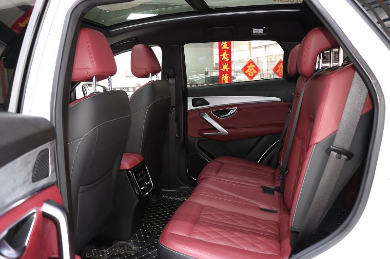 捷途X70 PLUS 2023款 1.6T DCT强者 7座