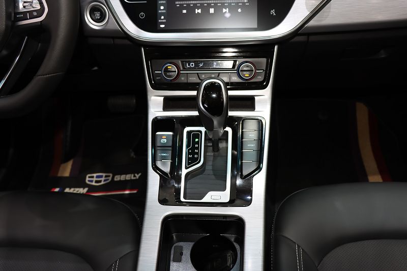 吉利汽车 帝豪GS 2019款 1.4T CVT 雅 国VI