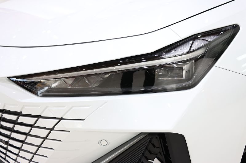 长安UNI-V 2023款 1.5T 尊贵型