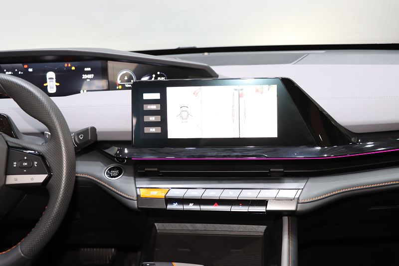 长安UNI-V 2022款 1.5T 尊贵型