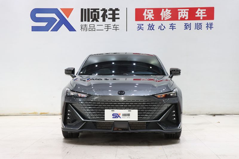 长安UNI-V 2022款 1.5T 尊贵型