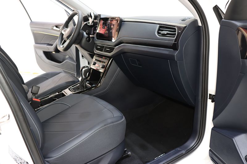 大众 途岳 2025款 新锐 300TSI 锐享版