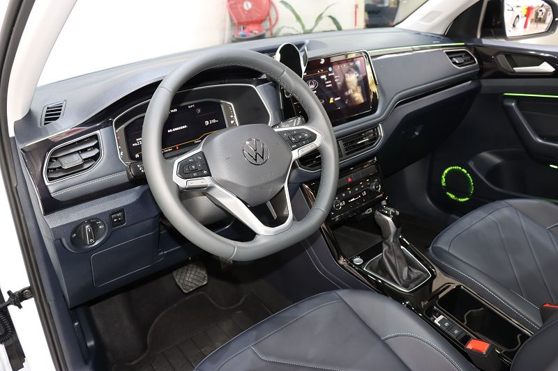 大众 途岳 2025款 新锐 300TSI 锐享版