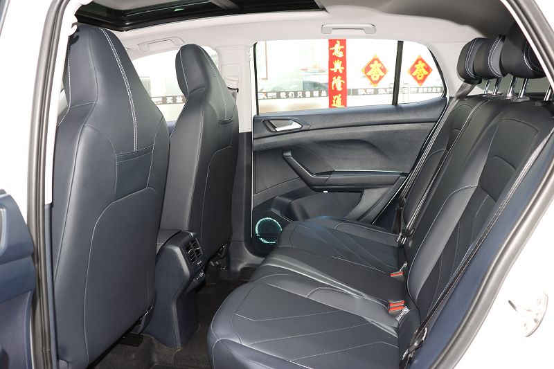 大众 途岳 2025款 新锐 300TSI 锐享版