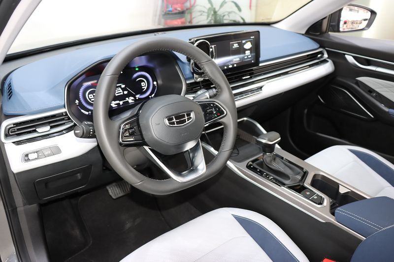 吉利汽车 帝豪 2022款 第4代 1.5L CVT旗舰型